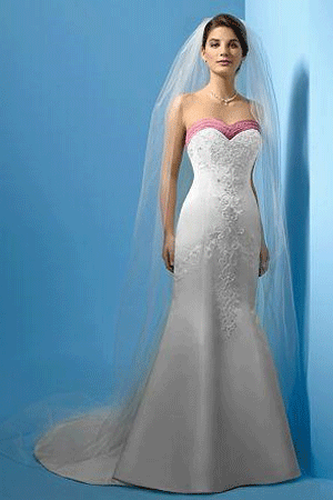 Rochie de mireasa disponibila in magazinele Decosta Design.