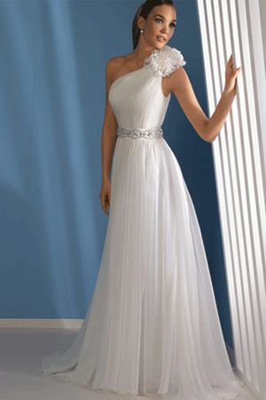 Rochie de mireasa disponibila in magazinele Avangarde Brides, colectia