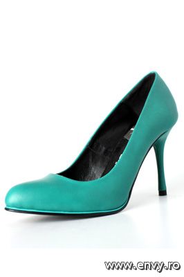 Pantofi disponibili in magazinele Sepala.&nbsp;