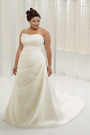 Rochie de mireasa disponibila in magazinele Avangarde Brides, Colectia