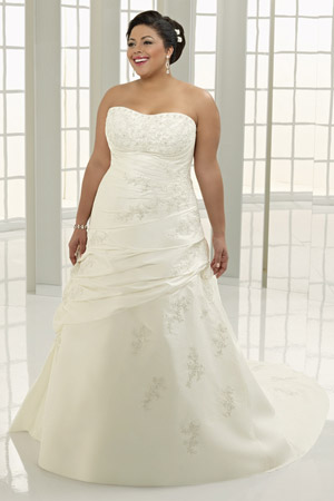 Rochie de mireasa disponibila in magazinele Avangarde Brides, Colectia