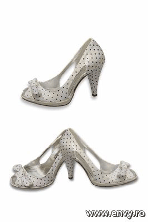 Pantofi disponibili in magazinele Ziggato.
&nbsp;