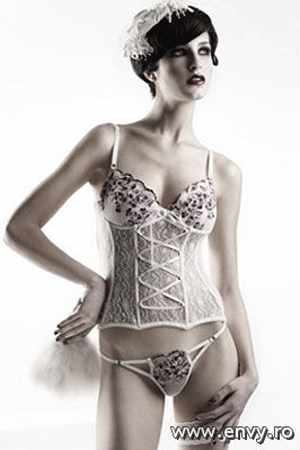Lenjerie intima disponibila in Magazinele Magielle.