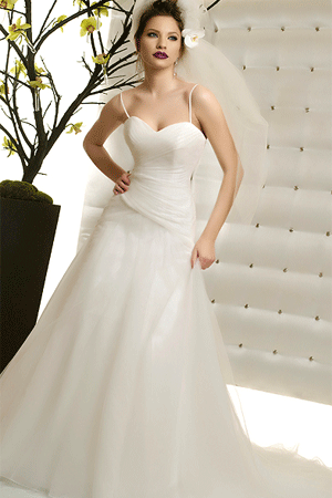 Rochie de mireasa foarte eleganta