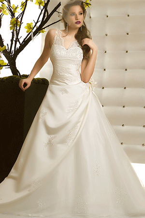 Rochie de mireasa cu bretele dantelate