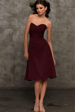 Rochie de ocazie disponibila in Magazinele Avangarde Brides.