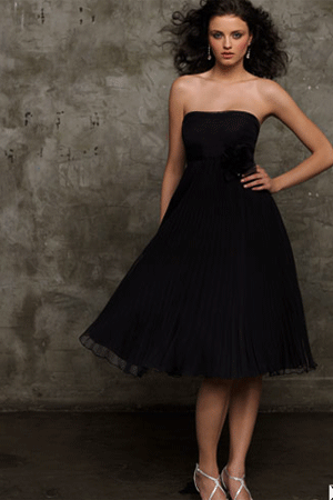 Rochie de ocazie disponibila in Magazinele Avangarde Brides.
