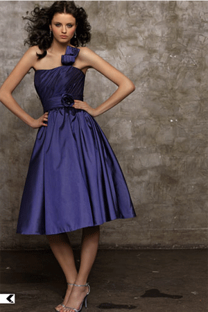 Rochie de ocazie disponibila in Magazinele Avangarde Brides.
