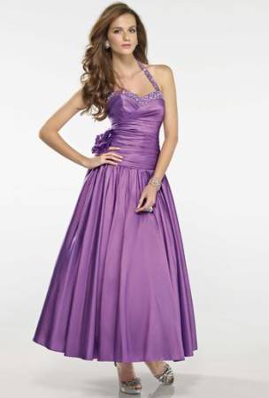 Rochie de seara disponibila in magazinele Avangarde Brides, Colectia