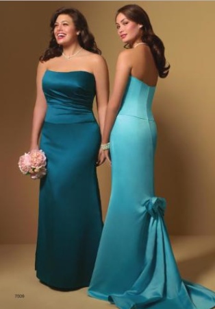 Rochie de seara disponibila in Magazinele Decosta Design.