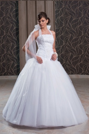 Rochie de mireasa disponibila in magazinele MayaFashion.&nbsp;