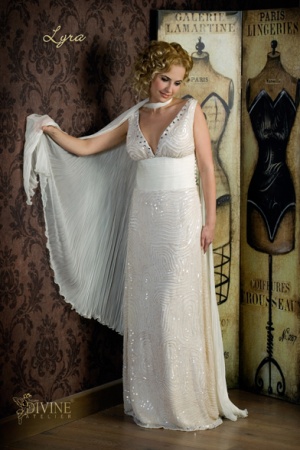 Rochie de mireasa disponibila in Magazinele Divine.