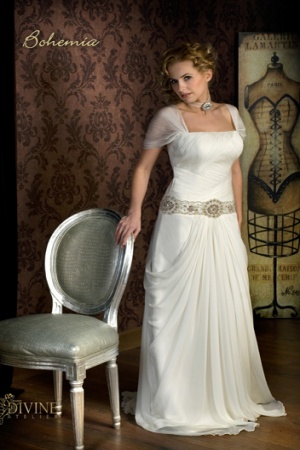Rochie de mireasa disponibila in Magazinele Divine.