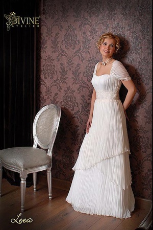 Rochie de mireasa disponibila in Magazinele Divine.