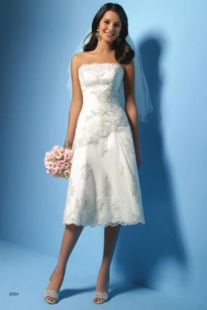 Rochie de mireasa disponibila in Magazinele Decosta Design.
