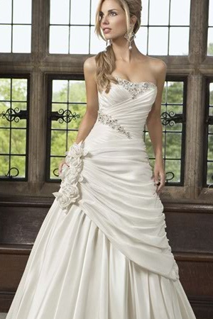 Rochie de mireasa disponibila in Magazinele Avangarde Brides.