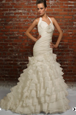 Rochie de mireasa disponibila in Magazinele Avangarde Brides.