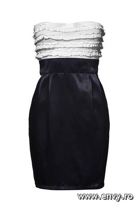 Rochie de ocazie disponibila in Magazinele NewYorker.&nbsp;