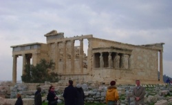 Top 6 destinatii pentru luna de miere - E drept ca Grecia nu trece printr-o perioada tocmai buna, grevele - Slide 1 din 7