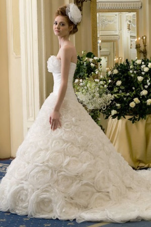 Rochie de mireasa disponibila in magazinele Calin Events.&nbsp;