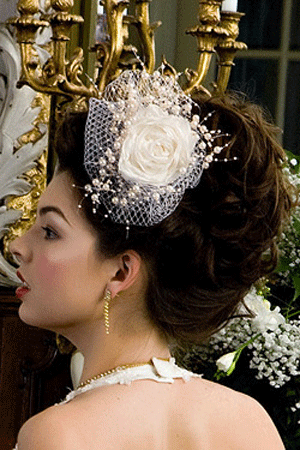 Accesorii pentru par disponibile in magazinele Calin Events.