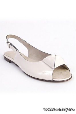 Pantofi de mireasa disponibili in magazinele Yokko.