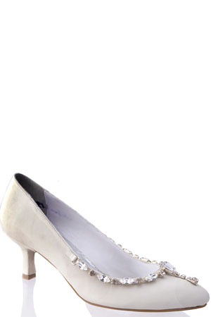 Pantofi de mireasa disponibili in magazinele Papucei.ro