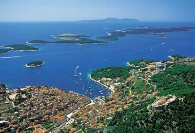 Luna de Miere pe insula? Croatia are peste 1200 - De la dune de nisip, la paduri dese si fortarete - Slide 1 din 5