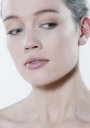Netezeste ridurile
Printre vitaminele esentiale continute, A, B,