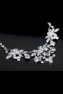 Colier pentru mirese cu model floral din cristale