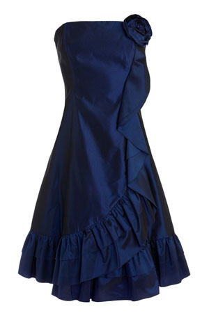 Volane, volane - Rochie din tafta cu volane ample, Debenhams
Pret: 350 lei
Vedete - Slide 1 din 23
