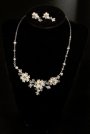 Set cercei si colir cu model floral si perle