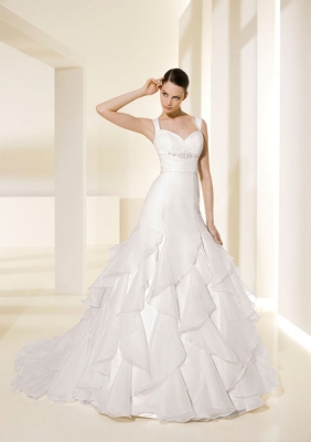 13 Rochii de mireasa care iti pun in evidenta formele - Rochie de mireasa care iti evidentiaza formele - by Biensavvy - Slide 1 din 14