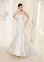 Rochie de mireasa care iti evidentiaza formele - by Biensavvy