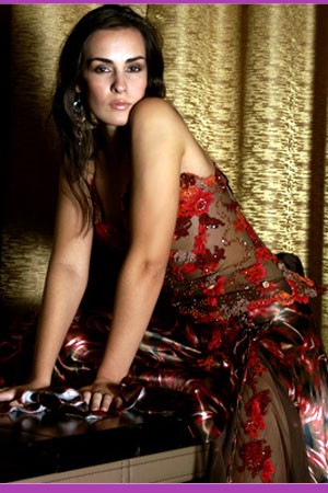 Lady in red 2