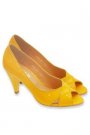 Pantofi din lac Tina R
Pret: 299 lei