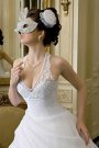 Voaleta mireasa in forma unui trandafir din organza decorat cu cristale