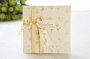 Invitatie realizata din carton striat . Se poate personaliza culoarea