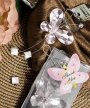 Marturii de nunta breloc, sub forma unui fluture de cristal. Produsul