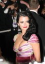 1. Penelope Cruz
Coafurile in stil retro au inspirat foarte multe