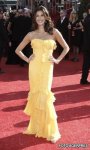 Teri Hatcher intr-o delicioasa rochie galbena Monique Lhuillier.