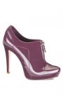 Botine lacuite