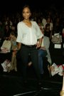 Zoe Saldana aratat senzational intr-o tinuta relativ simpla: top