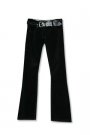 Pantalonii negri
Pantalonii negri cu o croiala dreapta subtiaza