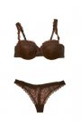Lenjeria intima sexy
Poarta pe sub hainele groase o lenjerie intima