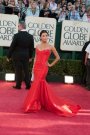 Eva Longoria Parker a stralucit intr-o rochie de seara rosu tomata,