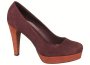19. Pumps sic de culoarea Bordeaux, 
cu platforma si toc inalt in