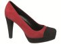 20. Pumps sic din piele de culoarea 
rosie, cu varf rotunjit, platforma
si