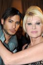 Ivana Trump si John David Dery
Diferenta de varsta: 38 de ani
Dupa