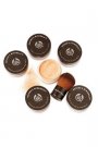 Pudra Foundation SPF 25 de la The Body Shop, 87 lei. 
Obtinut din
